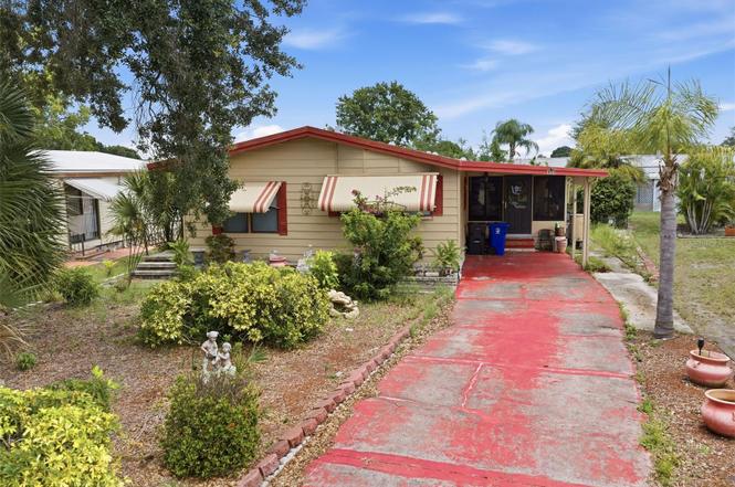 410 Dolphin Dr S