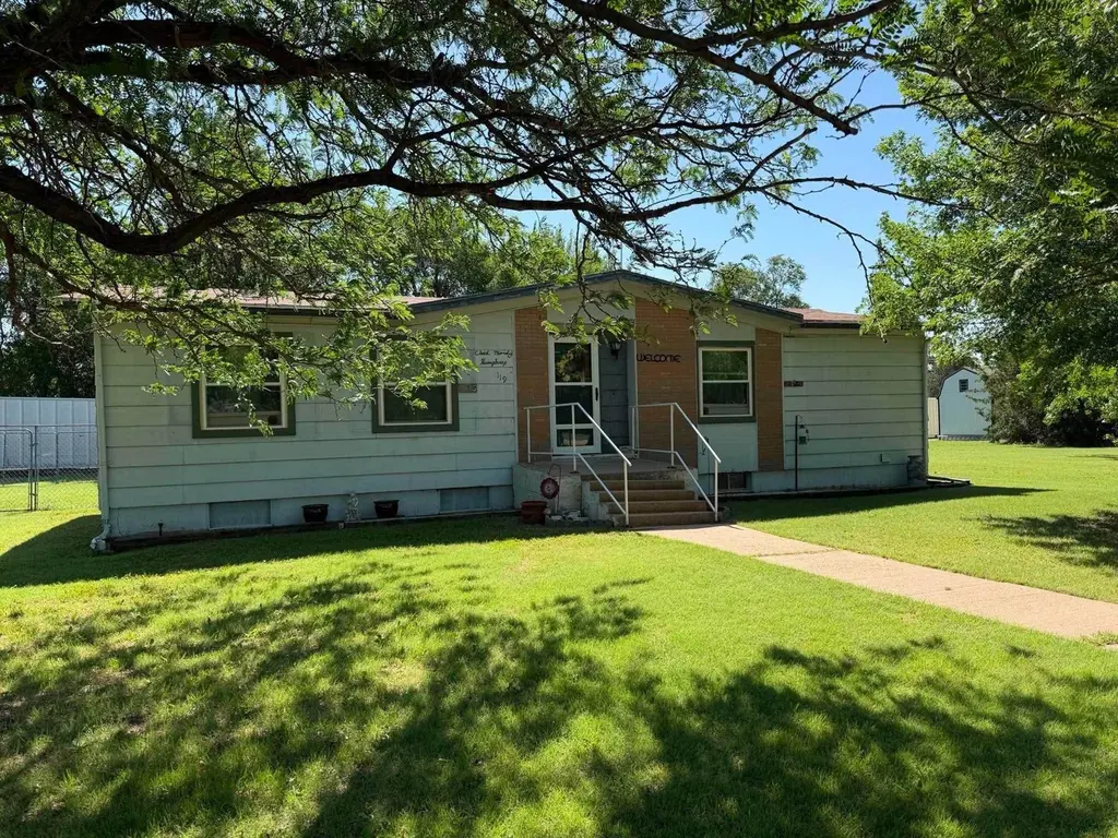 119 N Locust St