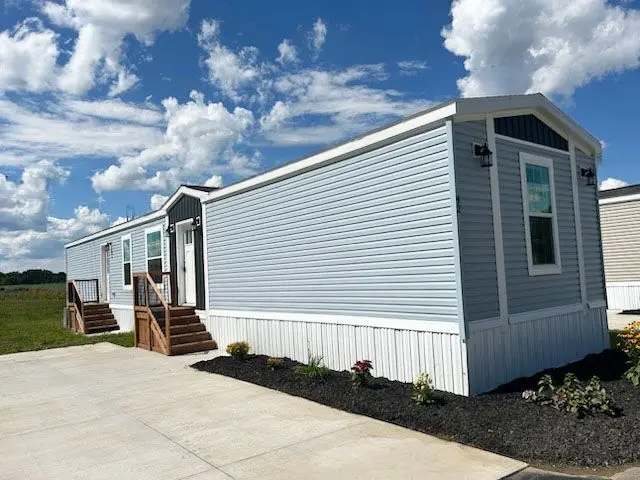 7042 W Main Road Site #42