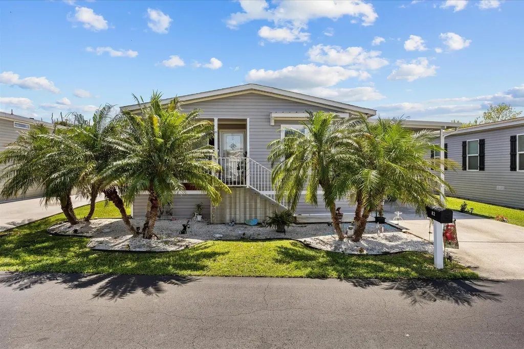 82 Sandhill Blvd