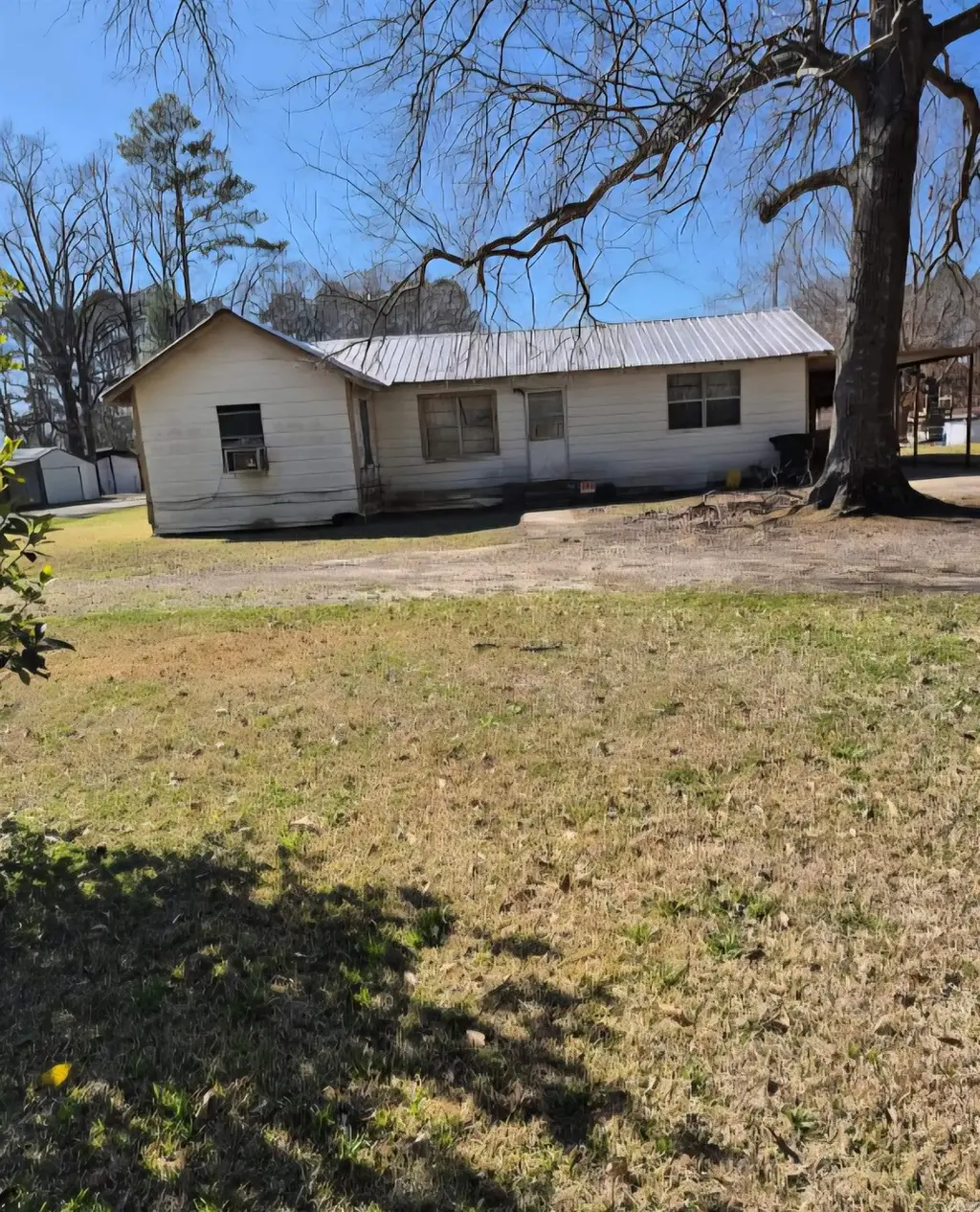 303 Western Auto Rd