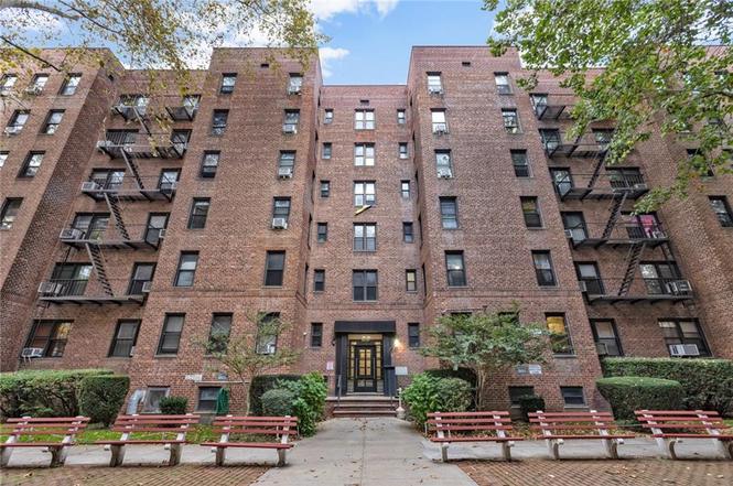 2717 E 28th St Unit 4E