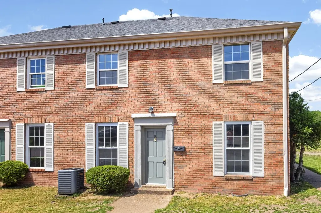 323 Forest Park Rd Unit 5-8