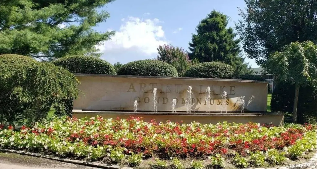 10 Artist Lake Dr
