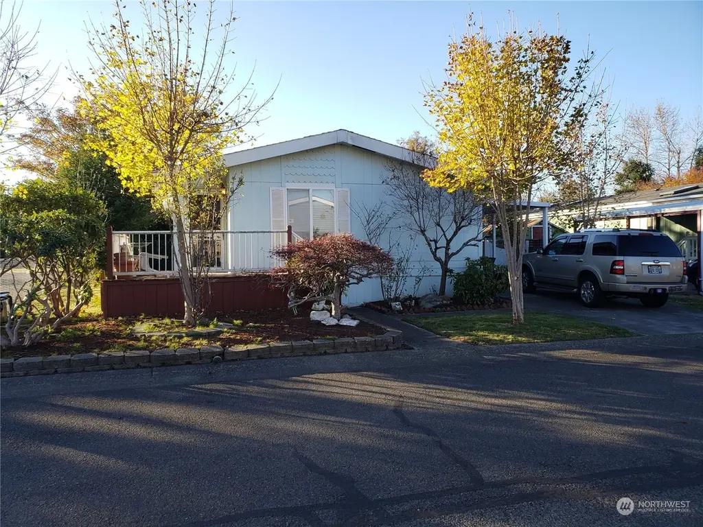 520 Willow Dr #111