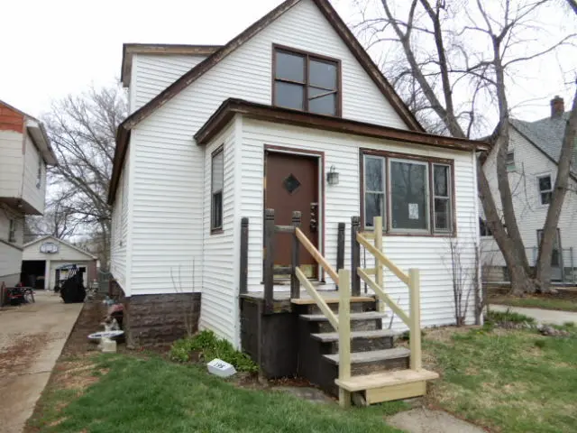 195 W 15th St