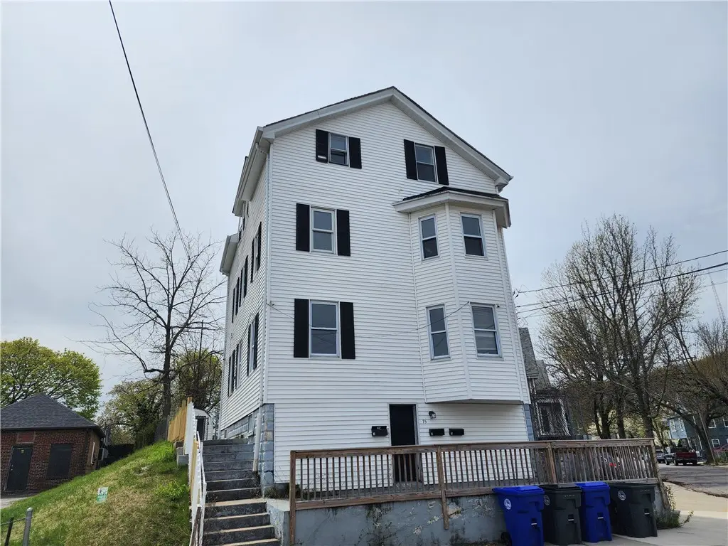 75 Prudence Ave