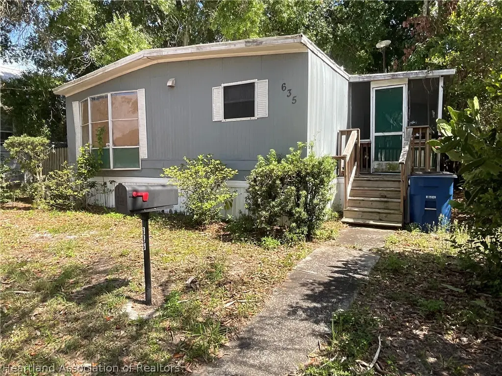 635 Lemon Ave