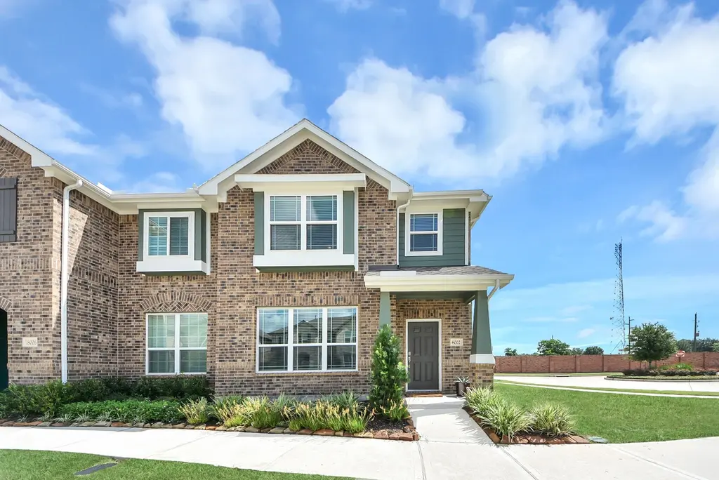 8002 Scanlan Oak