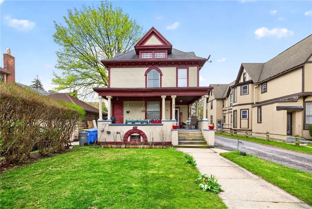30 Strathallan Park