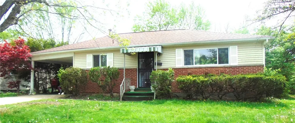 5026 Hackett Dr