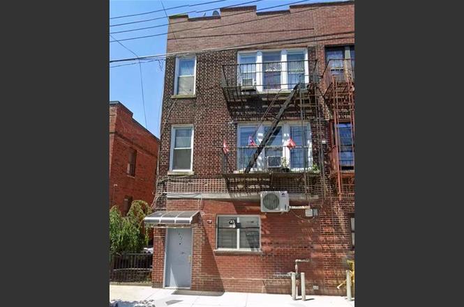2862 W 17th St