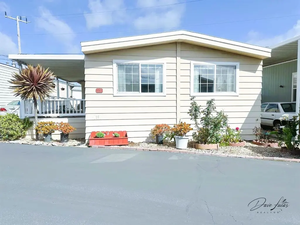 1146 Birch Ave #19