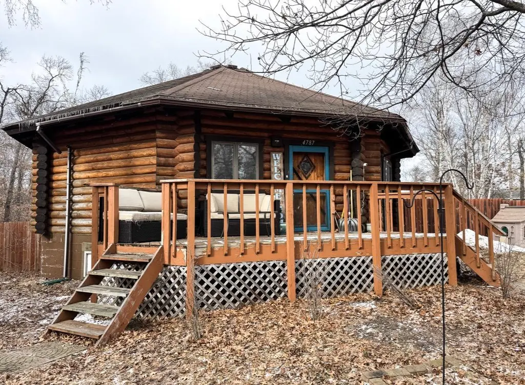 4787 Whitetail Rd NE
