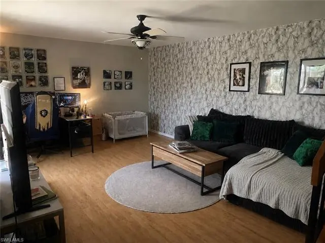 108 Lake Point Ln Unit 1B