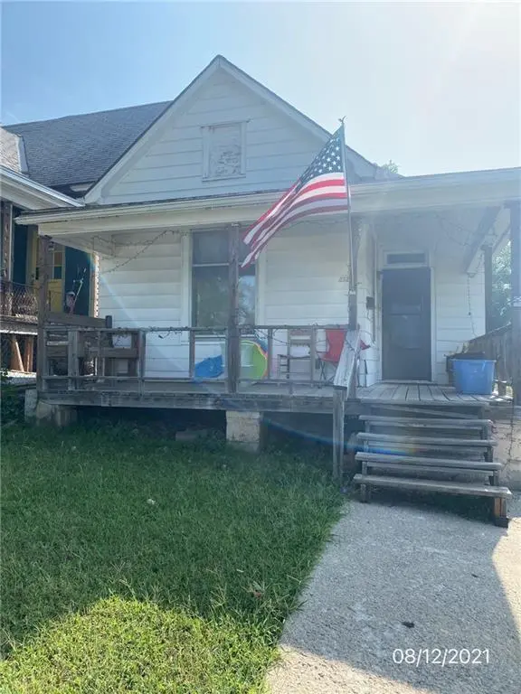2325 Fairmount Ave