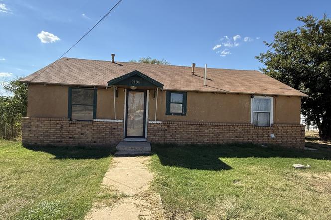 2106 Urbana Pl