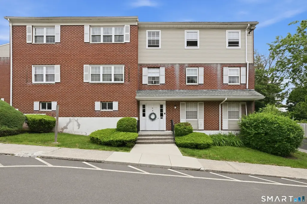 50 Greenhouse Rd Unit 41D