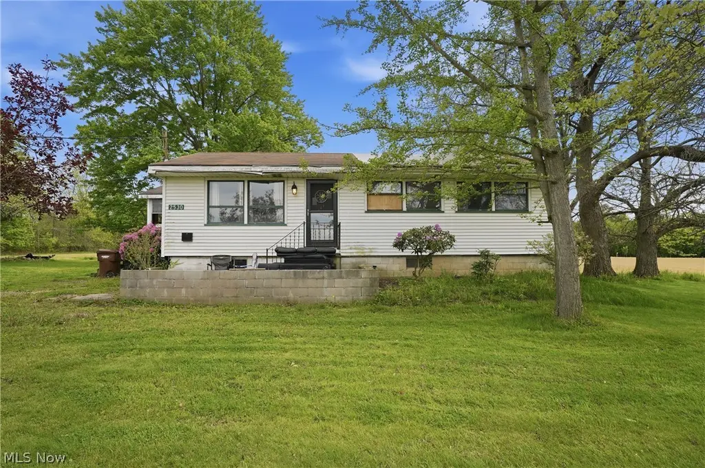 2530 Kinsman Rd NE