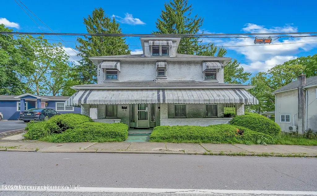 310 N Main St