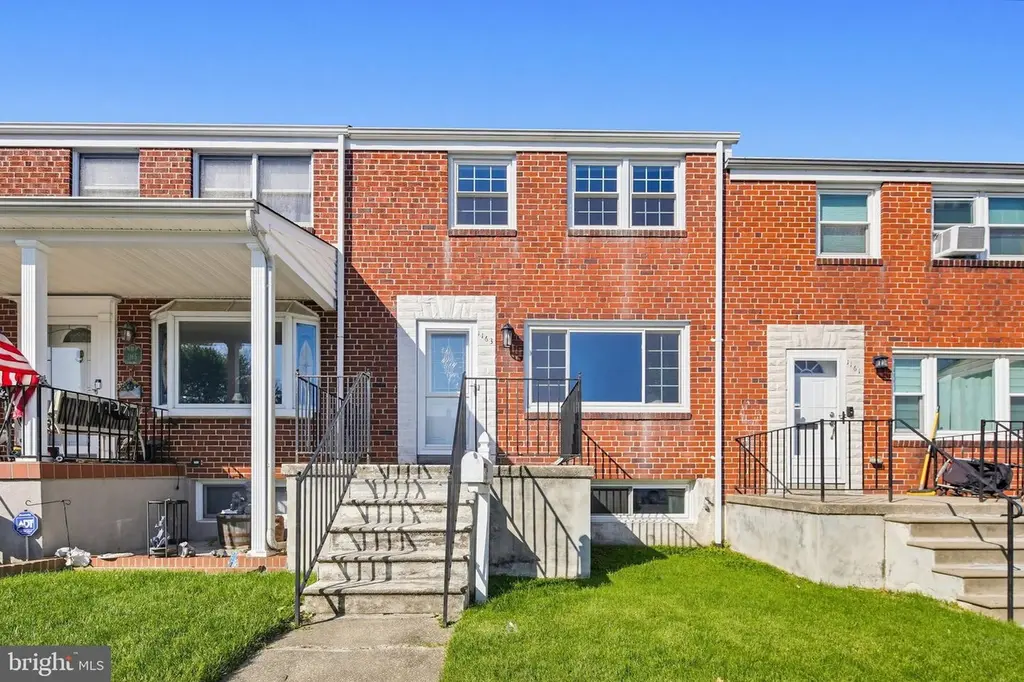 1163 Linden Ave