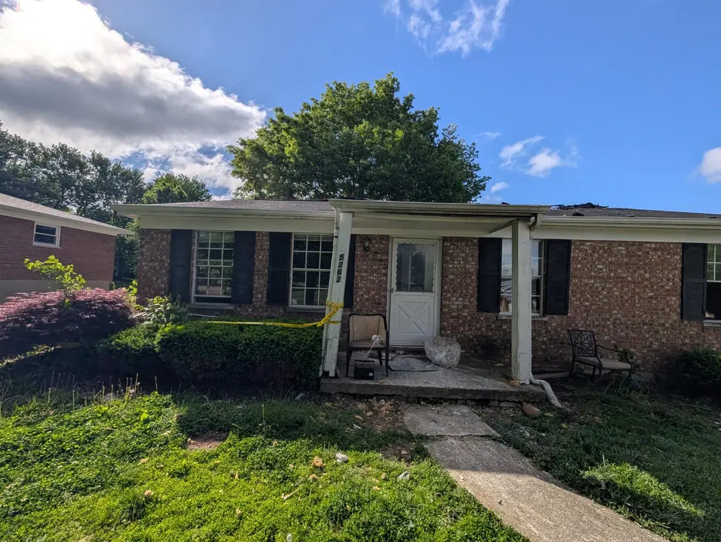 5262 Pioneer Dr