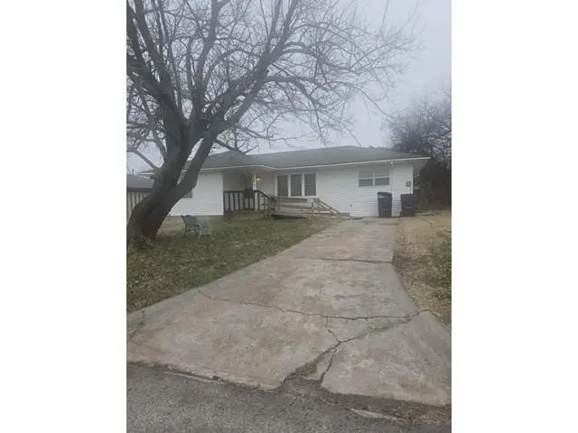 734 NW 32nd St