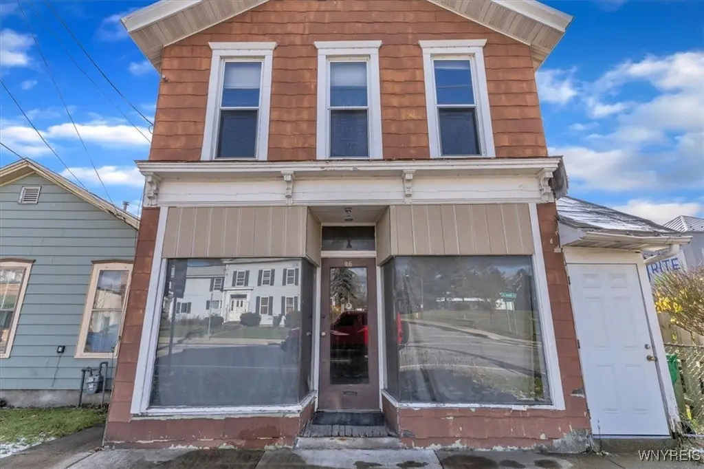 26 W Main St