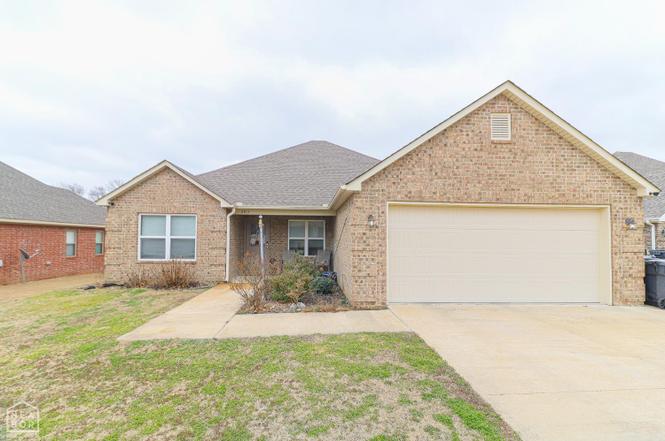 4811 Yukon Dr