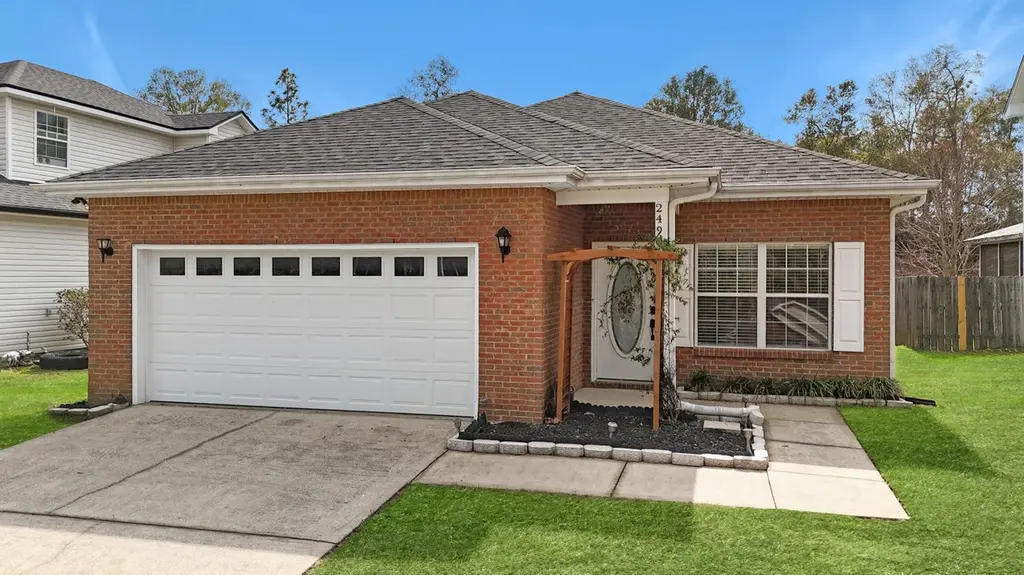 2490 S Lakeview Dr
