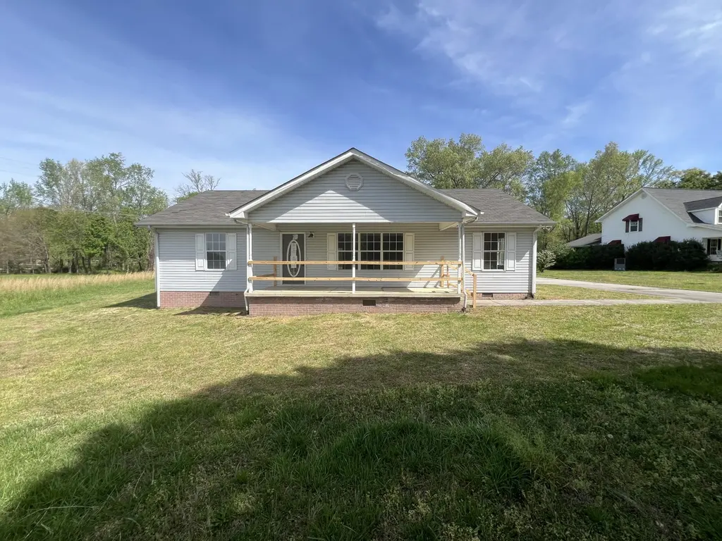 200 Castle Dr
