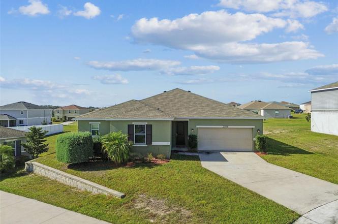 2305 Gladiolus Ln