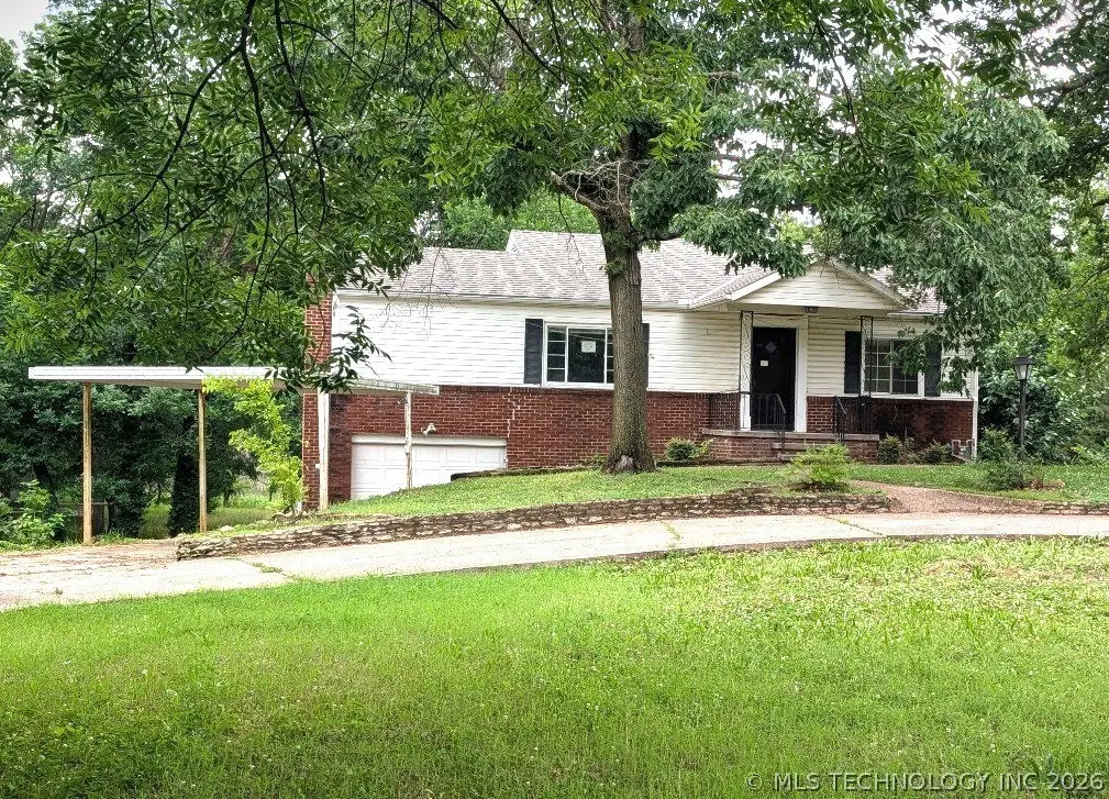 2076 Southview Ave