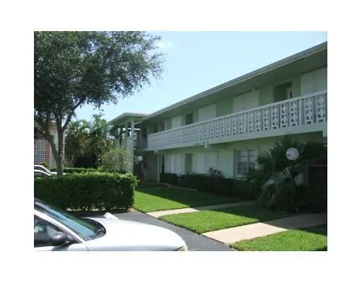 1561 NW 20th Ave #101