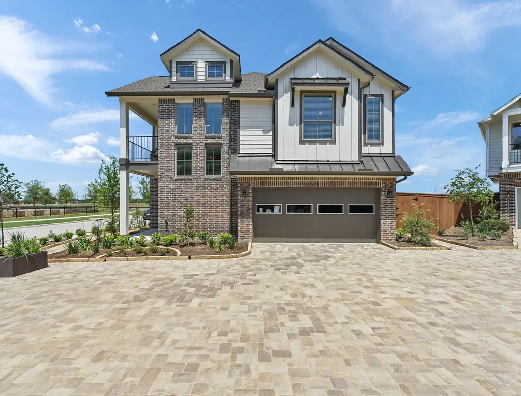 5235 Palo Verde Dr