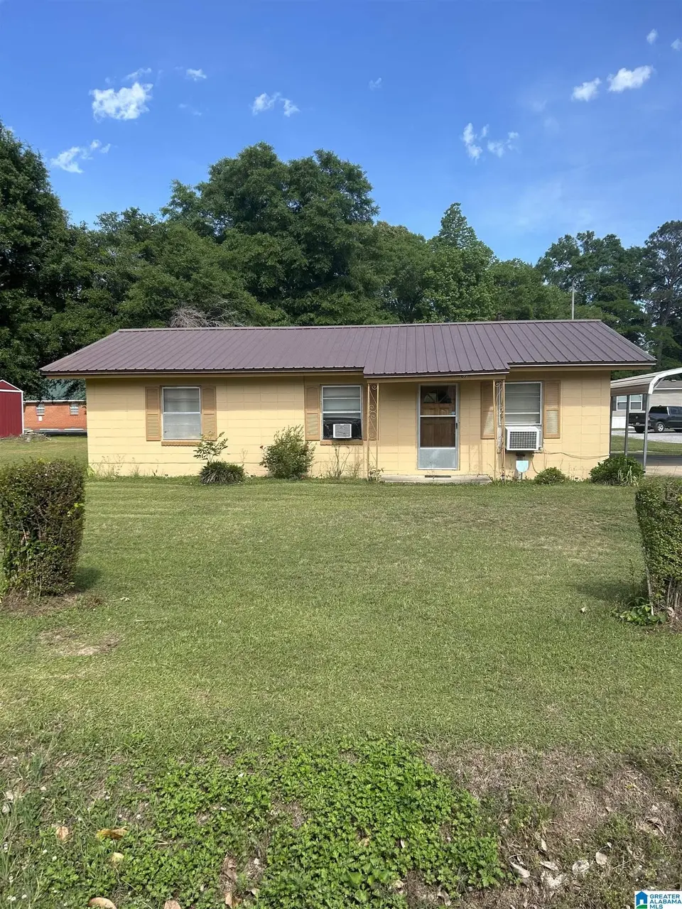 67 Pineview Dr