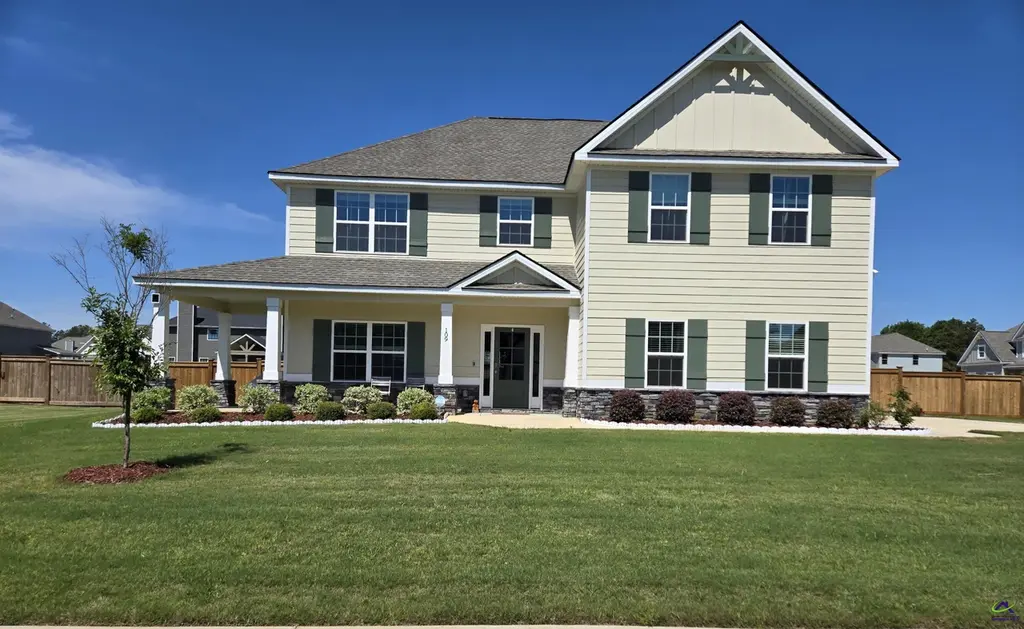 109 Lady Ln