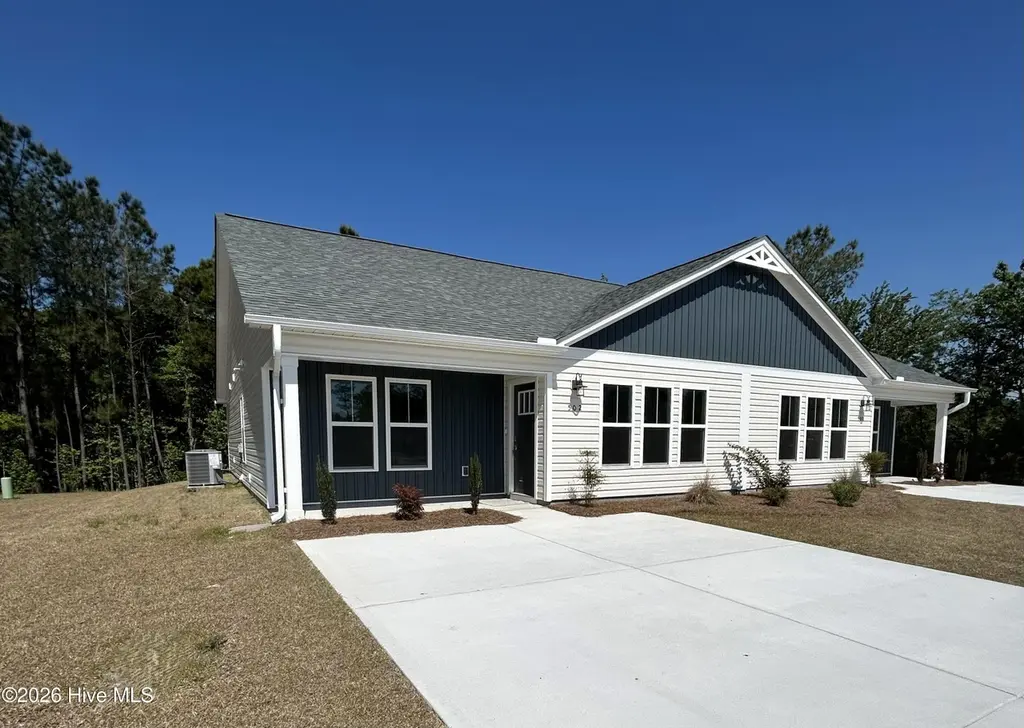 502 Cove Dr