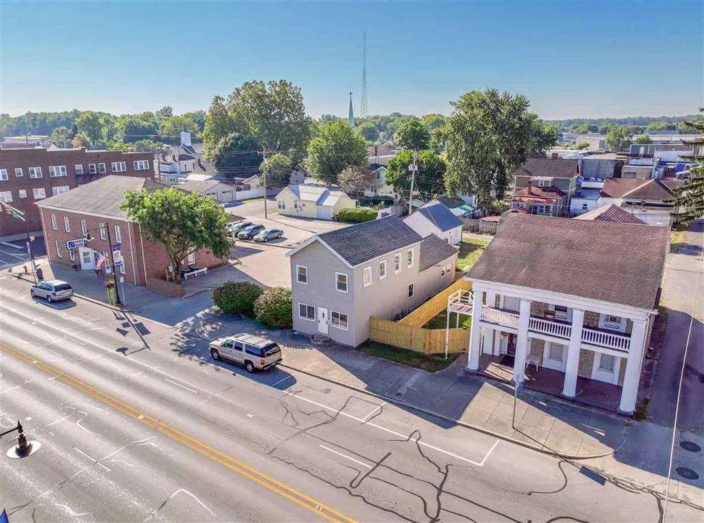 214 W Main St