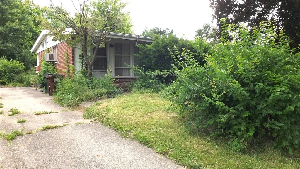2558 La Plata Dr