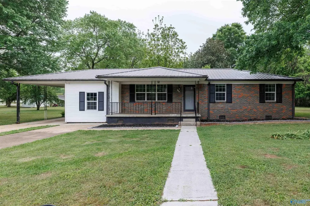 126 Helena Dr