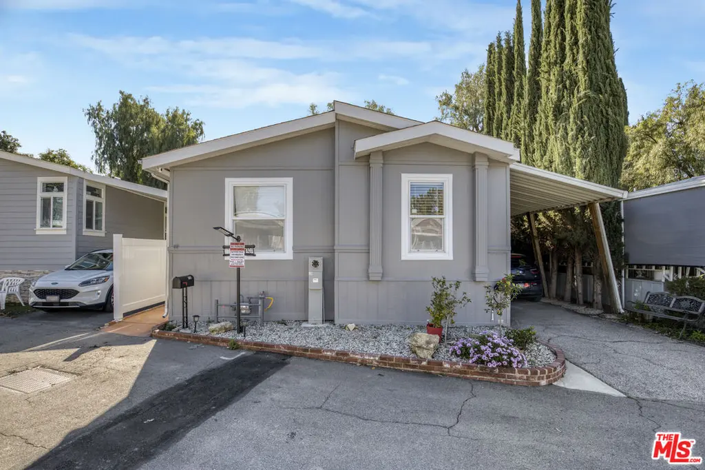 4201 Topanga Canyon Blvd #136