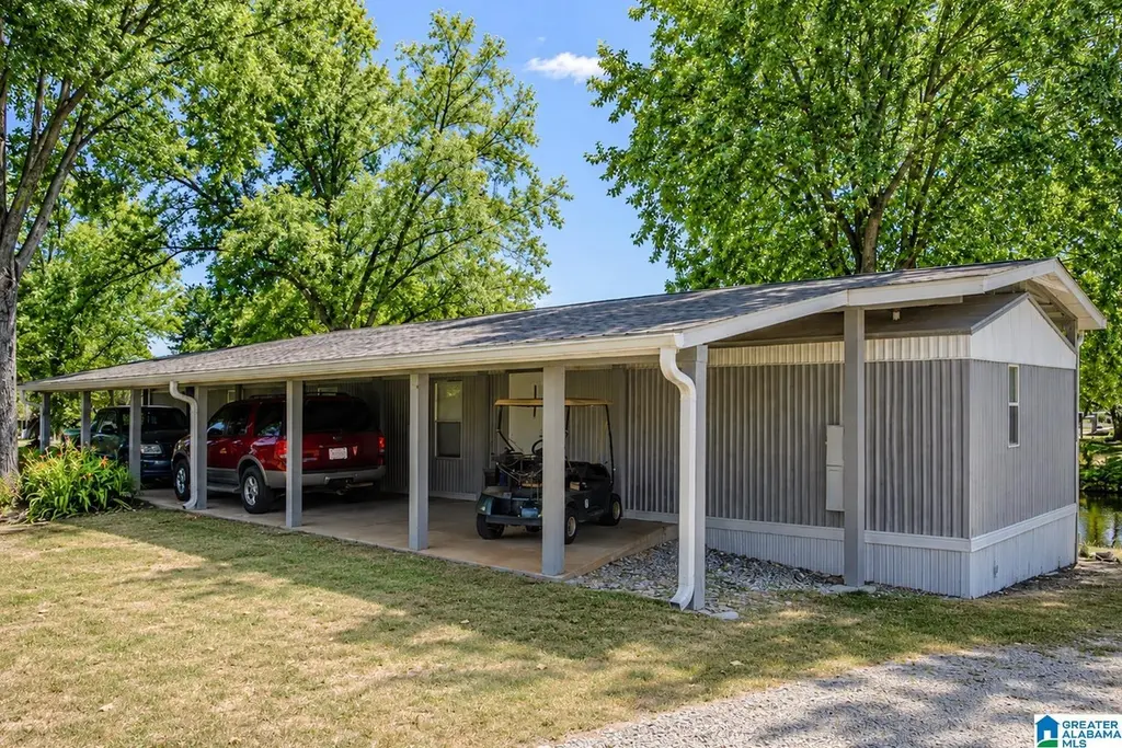 1080 Waterfront Cir