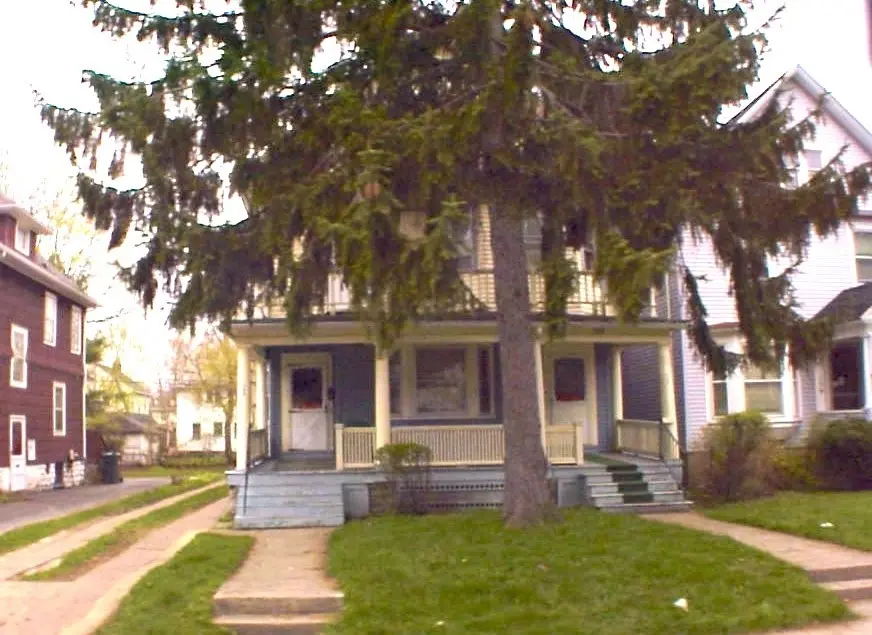 163-165 Warwick Ave