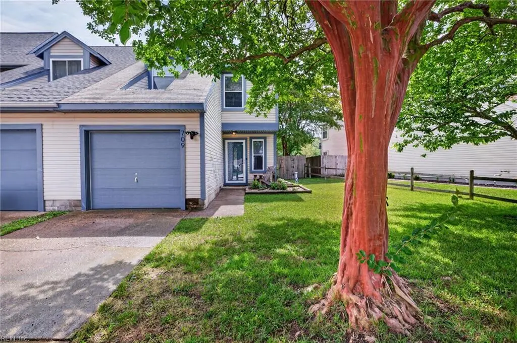 709 Hecate Dr