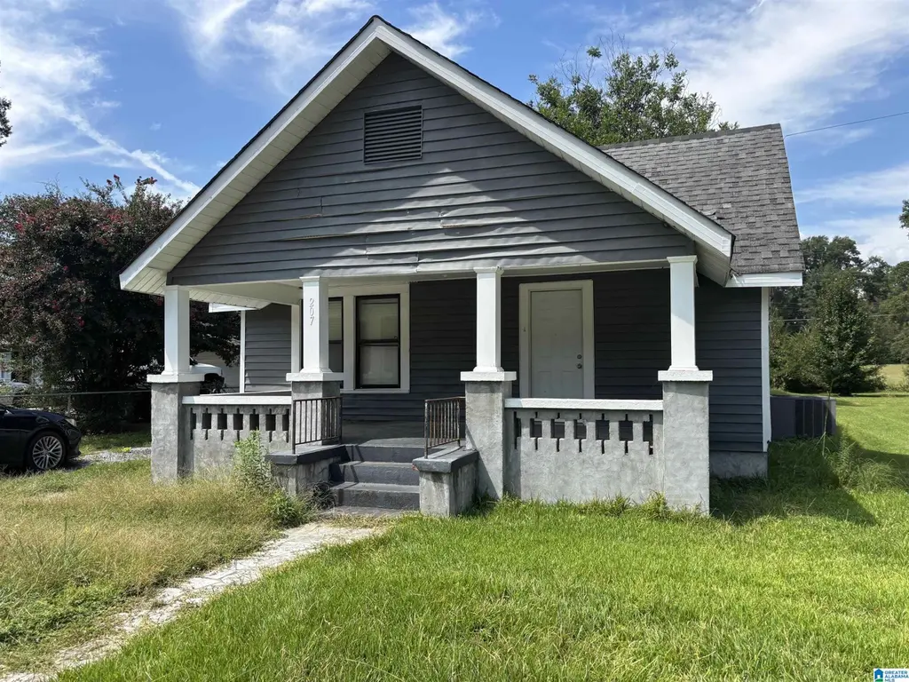 207 S Davis Ave
