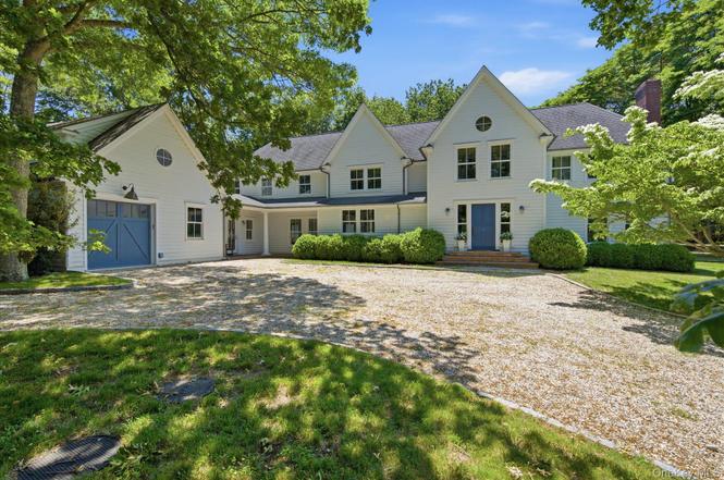 43 Gardiners Bay Dr
