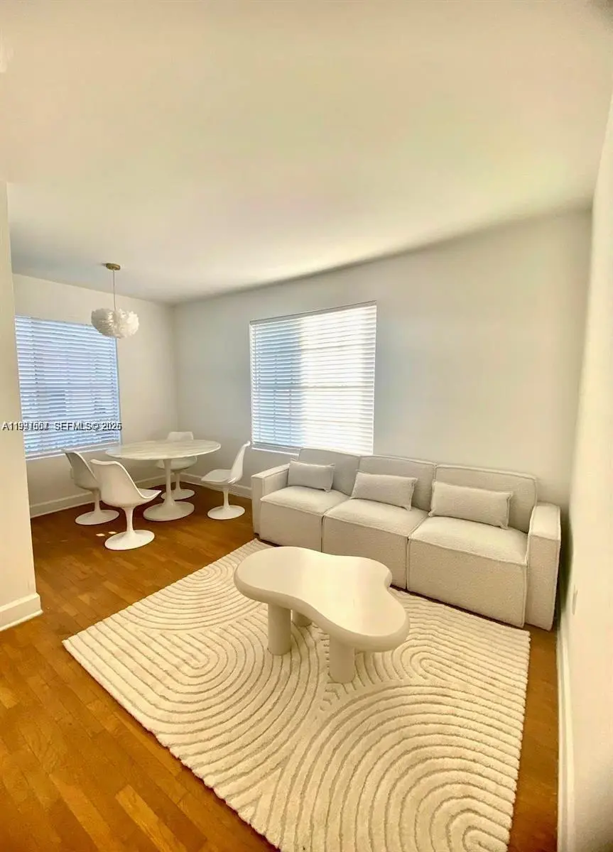605 Euclid Ave #103