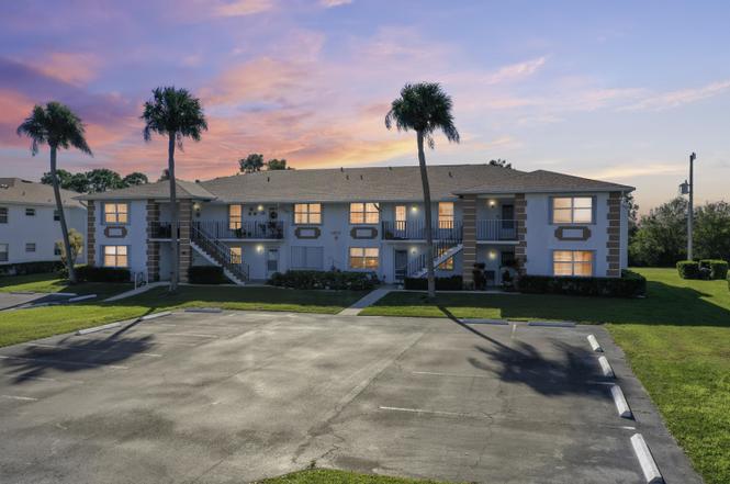 1203 S Lakes End Dr Unit E-2