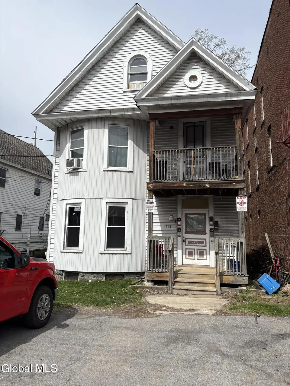 1521 Van Vranken Ave